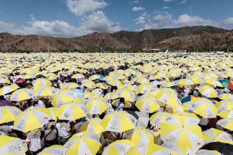 Around 600,000 people gathered in a huge field outside the Timor-Leste capital.